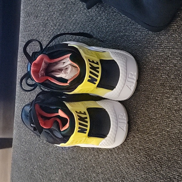 Nike Bundle - Picture 4 of 10